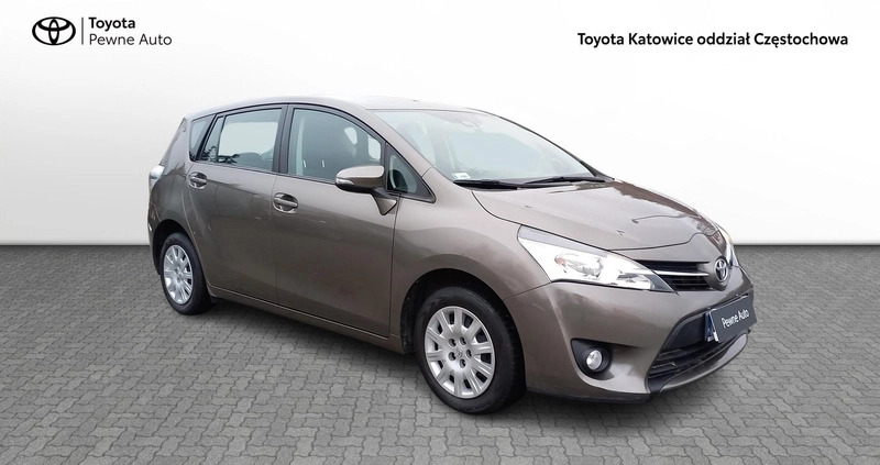 Toyota Verso cena 64800 przebieg: 89237, rok produkcji 2016 z Poddębice małe 172